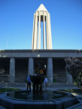 hamadan mausoleum ibn sina